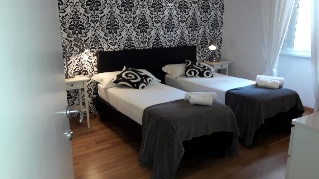 Blue Star Luxury Apartment San Giovanni - Colosseo Rome Exterior photo